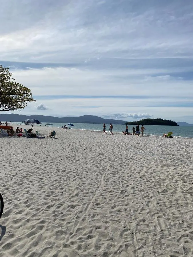 Kitnet Canasvieiras 100 Metros Da Praia Apartamento Florianópolis 0*,  Brasil